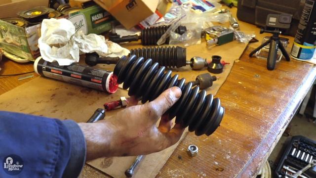 How to Replace Inner & Outer Tie Rods on a ZF Rack Volvo 240 смотреть онлайн