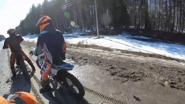 Урень эндуро!Первый совместный выезд 2021,проверка локаций,снега ещё много......))) смотреть онлайн