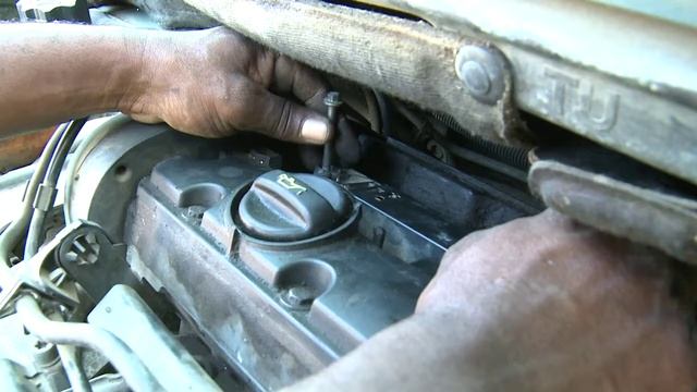 PUEGOT 307 - HOW TO REMOVE IGNITION COIL смотреть онлайн