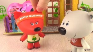 Кеша и Тучка ПОДАРИЛИ СВОИ СЕРДЕЧКИ! ЛИСИЧКА С БРАСЛЕТАМИ Ми-ми-мишки мультики с игрушками для дете