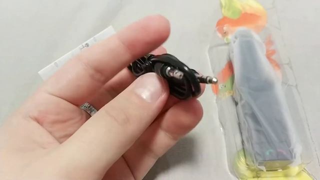 Распаковка ФМ трансмиттера BC06S Bluetooth Car FM Transmitter смотреть онлайн