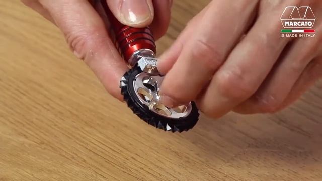 Marcato Pastawheel — фигурный нож для теста и лапши смотреть онлайн