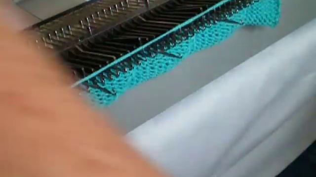 Рельефный узор Паркет на вязальной машине Нева-2 смотреть онлайн