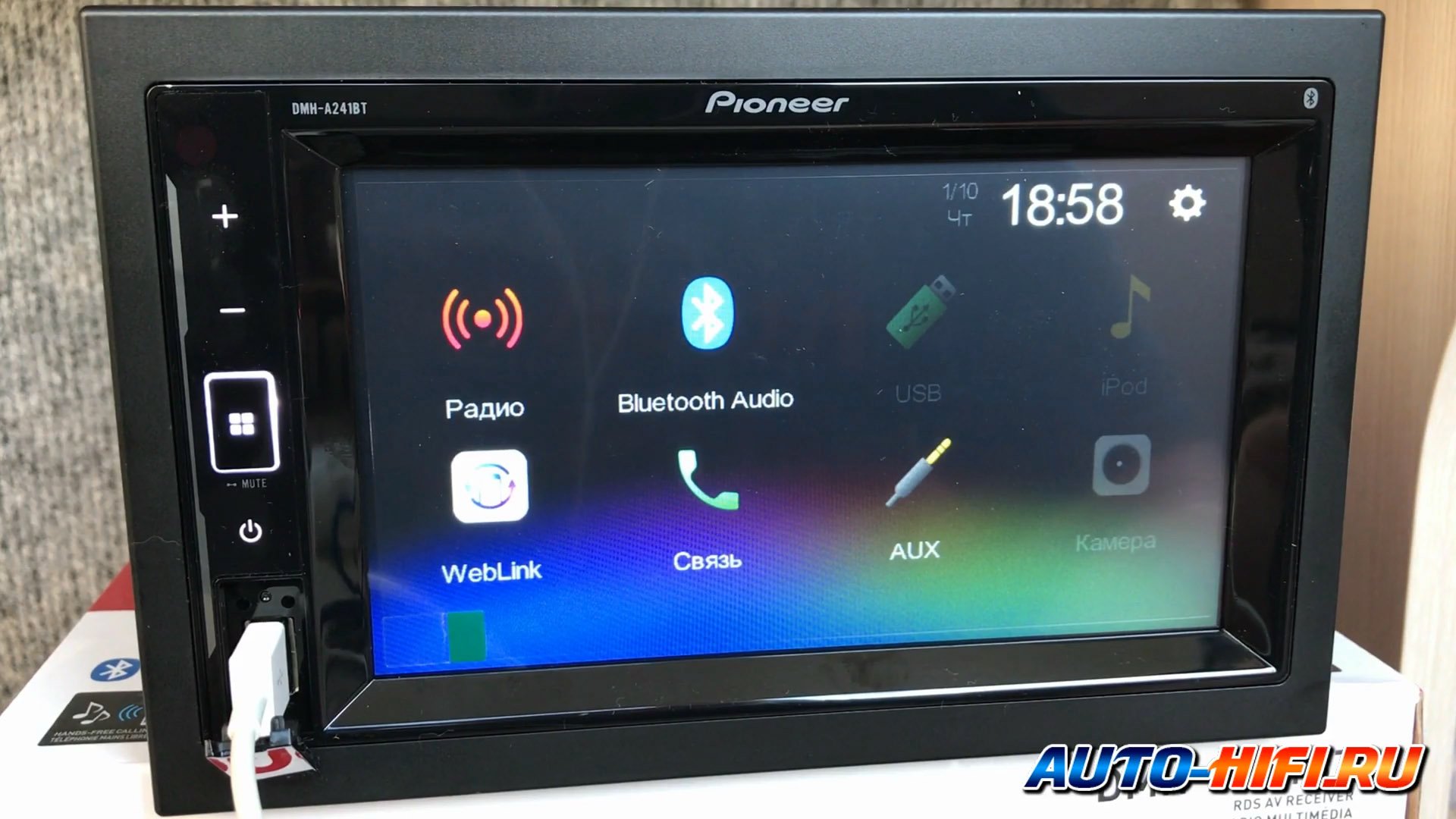 Pioneer DMH-A241BT - бюджетный аппарат с поддержкой Яндекс-навигации смотреть онлайн