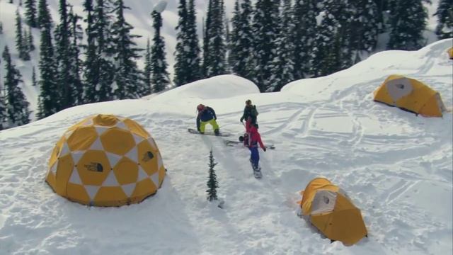 The North Face Your Land (зимний пуховик) смотреть онлайн