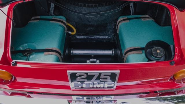 Driving a Ferrari 275 GTB Competizione! смотреть онлайн