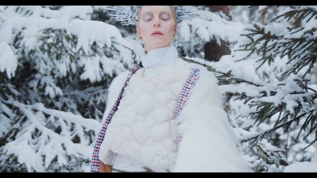 Zima (Зима): The Powerful Beauty of Russian Winter Fairy Tale! смотреть онлайн