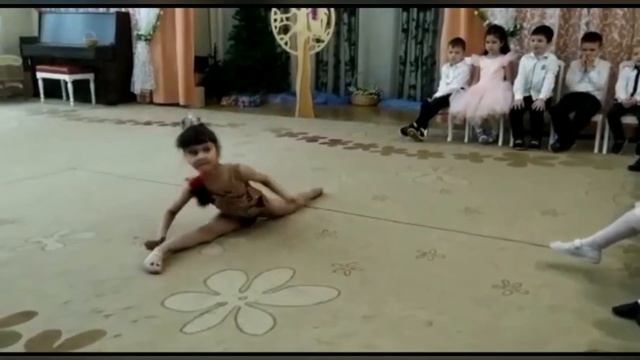 Международный женский день в дошкольном отделении (ул. Никулинская, д.17) смотреть онлайн