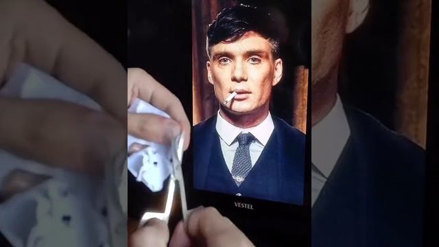 Портрет созданный ножницами и бумаги.
Потрясающая работа-один в один 🔥🔥🔥 смотреть онлайн