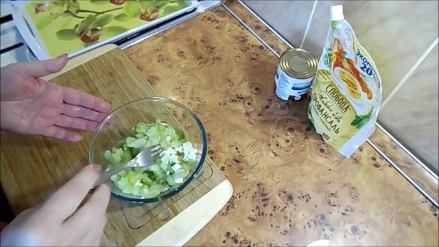 САЛАТ С ФАСОЛЬЮ. ОЧЕНЬ ПРОСТО, БЫСТРО и ВКУСНО! смотреть онлайн