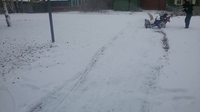 Самодельный снегоуборщик, чистим снег. смотреть онлайн