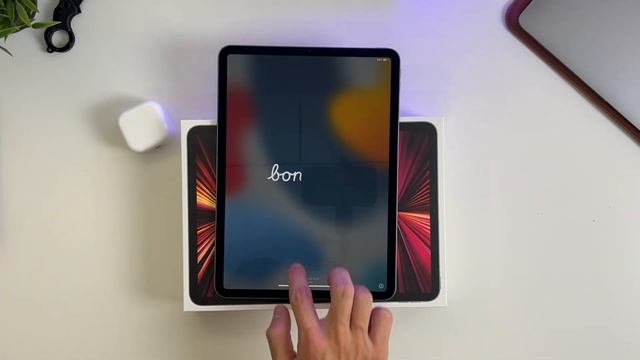 M1 iPad Pro 11 Unboxing in 2022 + Accessories| 128GB, Space Gray смотреть онлайн