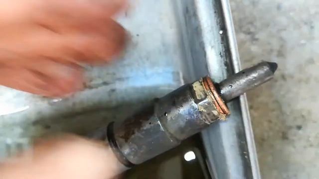 Mercedes W210 пропускала форсунка Газы и дырка в крышке клапанов смотреть онлайн