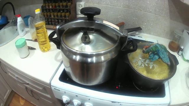 ГОТОВЛЮ В СКОРОВАРКЕ ЯЗЫКИ, РЁБРА И ПОЧКИ СВИНЫЕ. смотреть онлайн