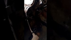 Кузовной ремонт ГАЗ-21Л, навеска дверей и замки после регулировки.