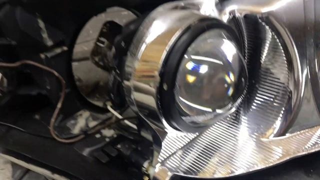 Megane 2 Замена галогеновых заводских линз на Bi-led dual hyperboloid) смотреть онлайн