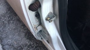 Лада Гранта FL - решение проблемы с замками дверей, устранение скрипа и грохота на неровностях