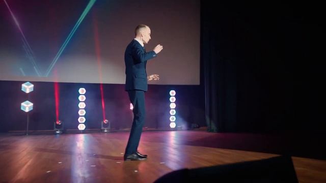 Robot Dance Performance | Robot Vall