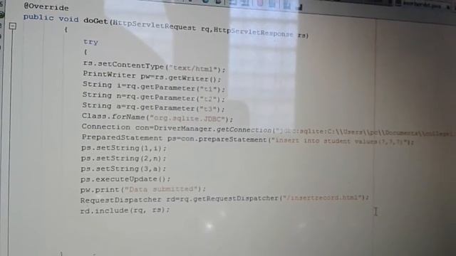 Insert the data through database using sqlite and code in servlet смотреть онлайн