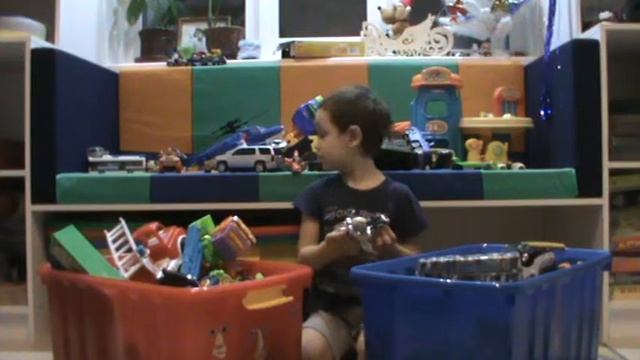 Матвей и два ящика машинок. смотреть онлайн