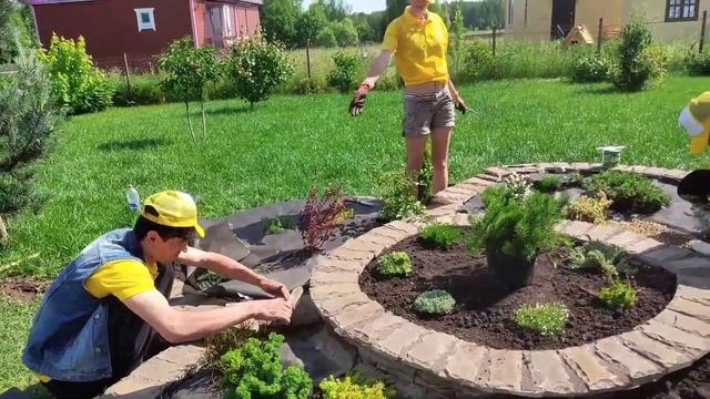 Как сделать цветочную клумбу из плоского натурального камня смотреть онлайн