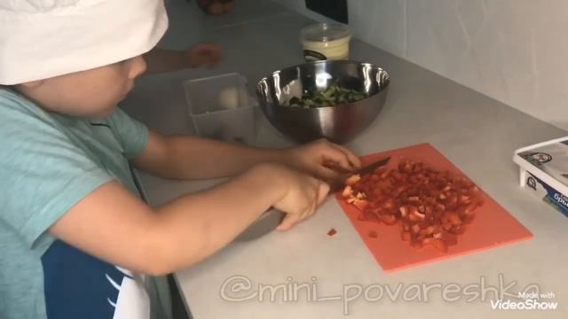 Салат с брынзой! Вкусно и просто! смотреть онлайн