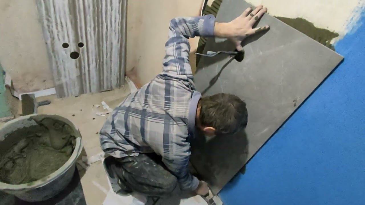 Укладка крупноформатного керамогранита / Монтаж плитки на стены смотреть онлайн