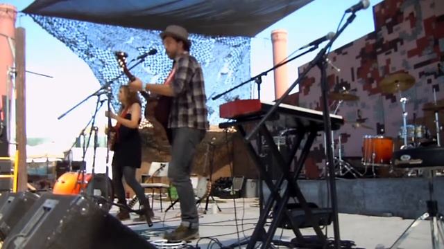 Abigail Washburn "Chains" @ Joshua Tree Roots Music Festival 2011 смотреть онлайн