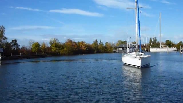 Beneteau First 405 смотреть онлайн