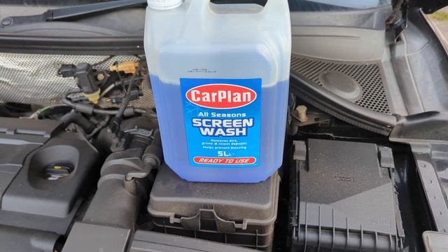 Bonnet opening and adding washer fluid to my diesel Audi Q3 смотреть онлайн