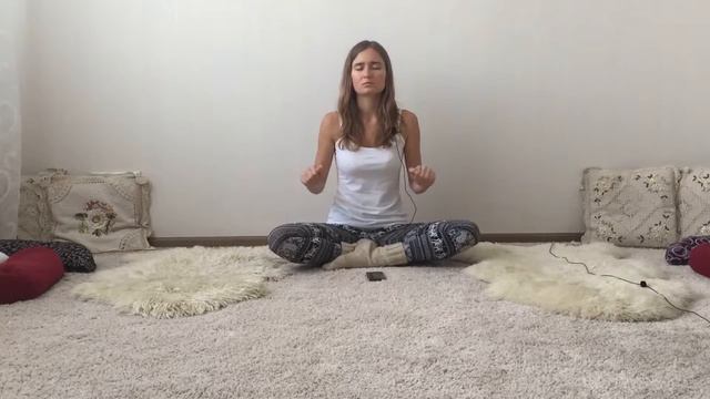 Йога в понедельник, йога для успокоения и баланса лунной энергии смотреть онлайн