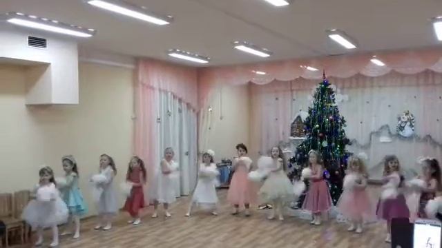 Танец ''Вьюжинка''(Алинка) смотреть онлайн