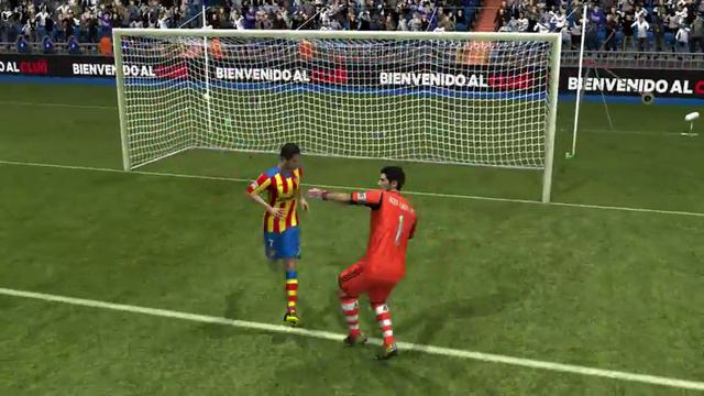 FIFA 2013 Касильяс вырубает Жонаса смотреть онлайн