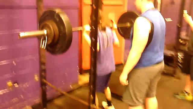 Squatting 180 pounds смотреть онлайн