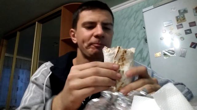 "Дубовая, но дешевая" шаурма от Ali baba на Пушкинской. Харьков смотреть онлайн
