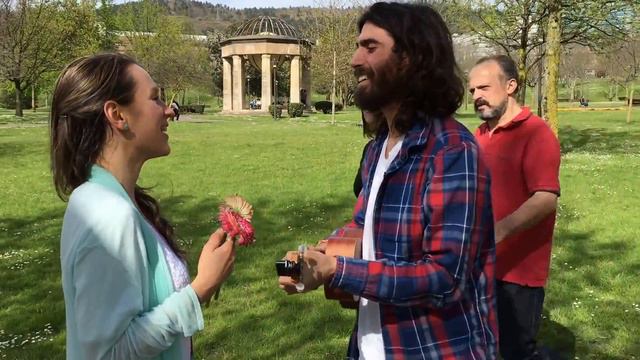 Om Namo Bhagavate Vasudevaya - Mantras Con Amor (ukulele version in the park) смотреть онлайн