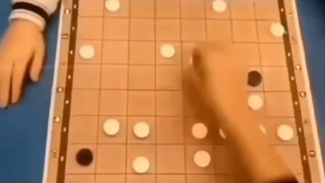 Иногда на шашке шаг назад позволяет сделать рывок вперед смотреть онлайн