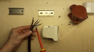 Подключение розетки с заземлением 380В Вольт