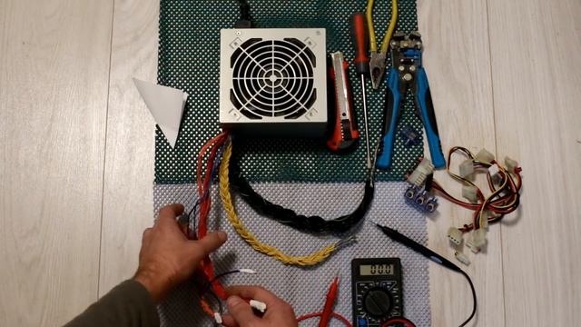 Блок питания 12в Своими руками из блока от старого компьютера. смотреть онлайн