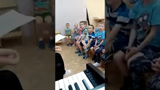 Разучивание песни "Мама, мне на тебя не наглядеться". смотреть онлайн