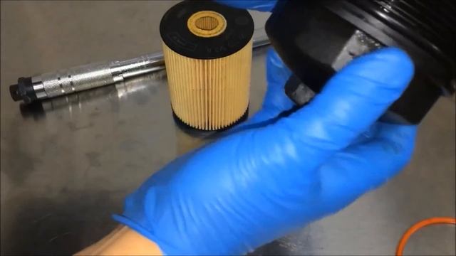 How to Replace a 3 2L V6 Volkswagen Touareg Engine Oil Filter смотреть онлайн