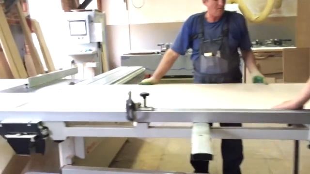 Распил материала для изготовления мебели. Мастерская Каудаль. смотреть онлайн