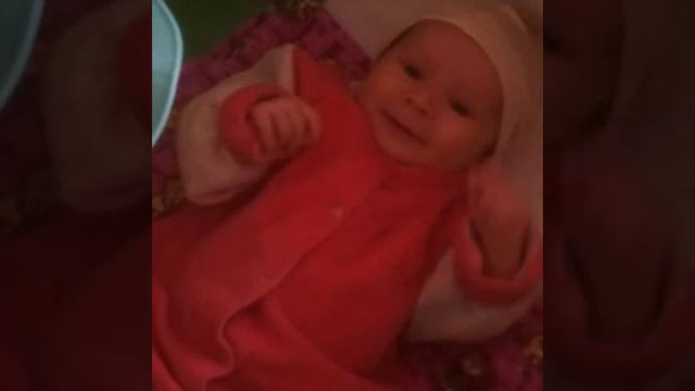 Малыш поёт в один месяц смотреть онлайн