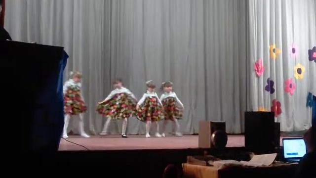 Дашулька выступает))) смотреть онлайн