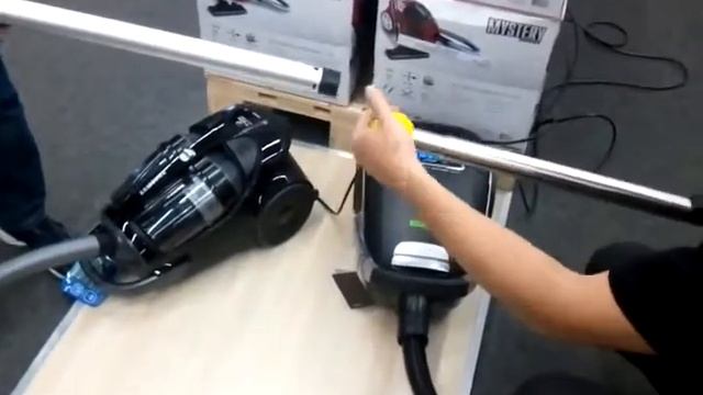 Redmond RV-312 (400аВт) vs Samsung SC8870 (380аВт) Тест - 2 смотреть онлайн