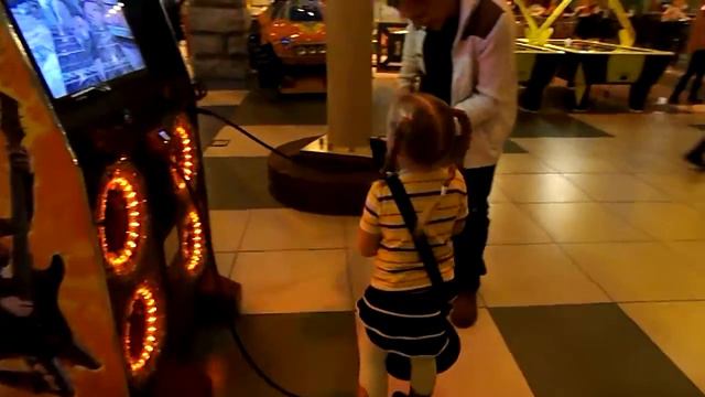 Гитара, Папа и Я.... )))) Годика 4 назад!!! Как обучиться игре на гитаре? смотреть онлайн
