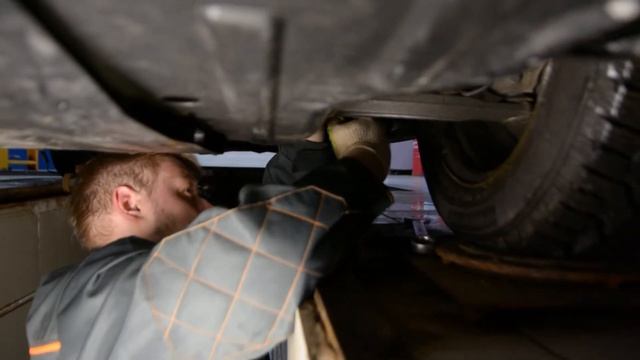 Почему после сезонного шиномонтажа нужно сделать развал-схождение? смотреть онлайн