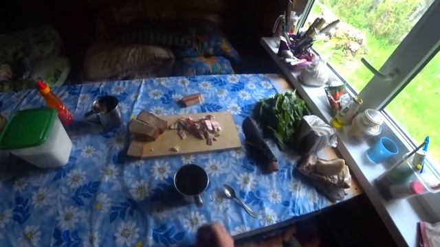 Вот для чего построили избу в глухой тайге! Это блюдо должен попробовать каждый. Рыбалка на хариуса смотреть онлайн