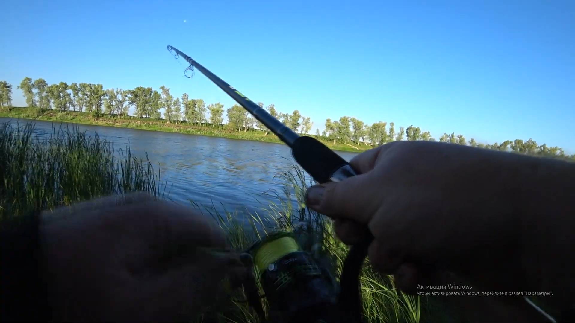 Рыбалка на фидер в непогоду. Дендробена в деле! смотреть онлайн