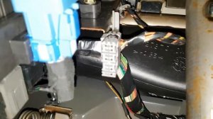 Location of OBD/DDL port on Nissan Terrano II, 2.7TDi - R20 year 2000 OBD (On-board diagnostics)